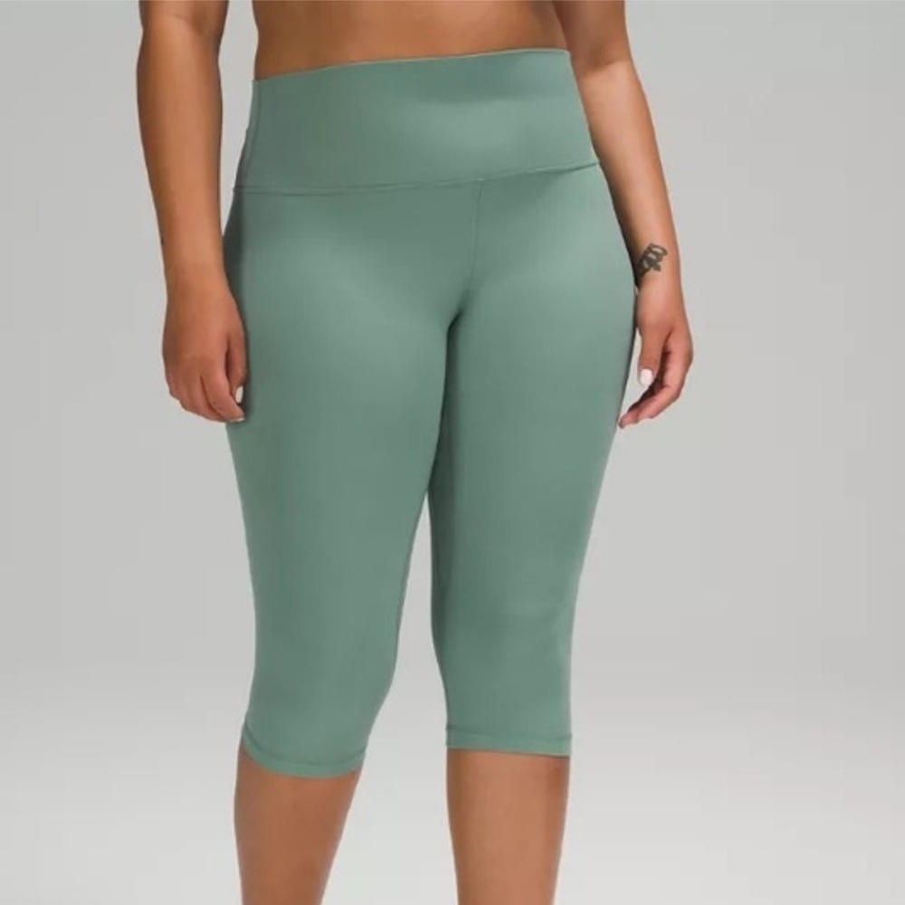 NWOT Lululemon Align High-Rise Crop 17" tidewater teal color (rare)​